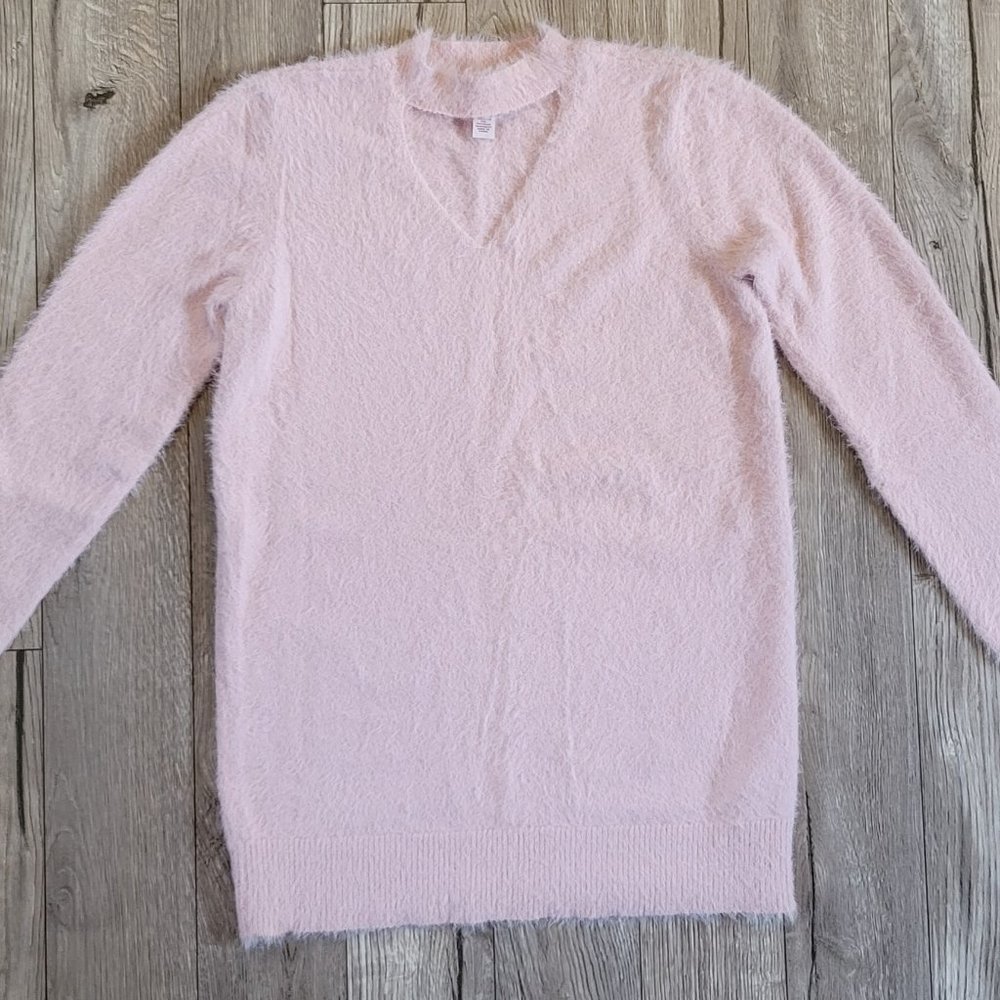 Arizona Light Pink L/S Sweater with cut out V neck Size Medium Fuzzy Faux Fur